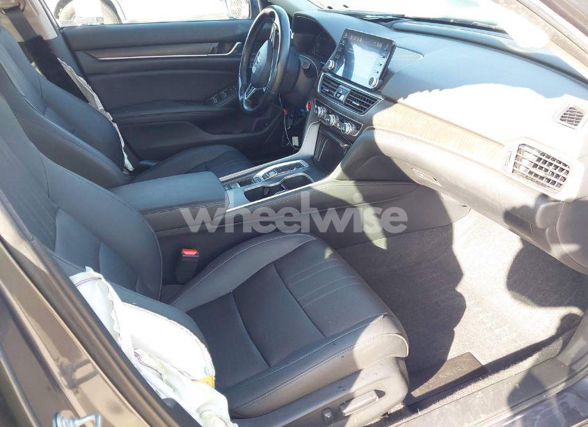 Photo 5 of 2020 Honda Accord TOURING (VIN 1HGCV2F95LA019725)