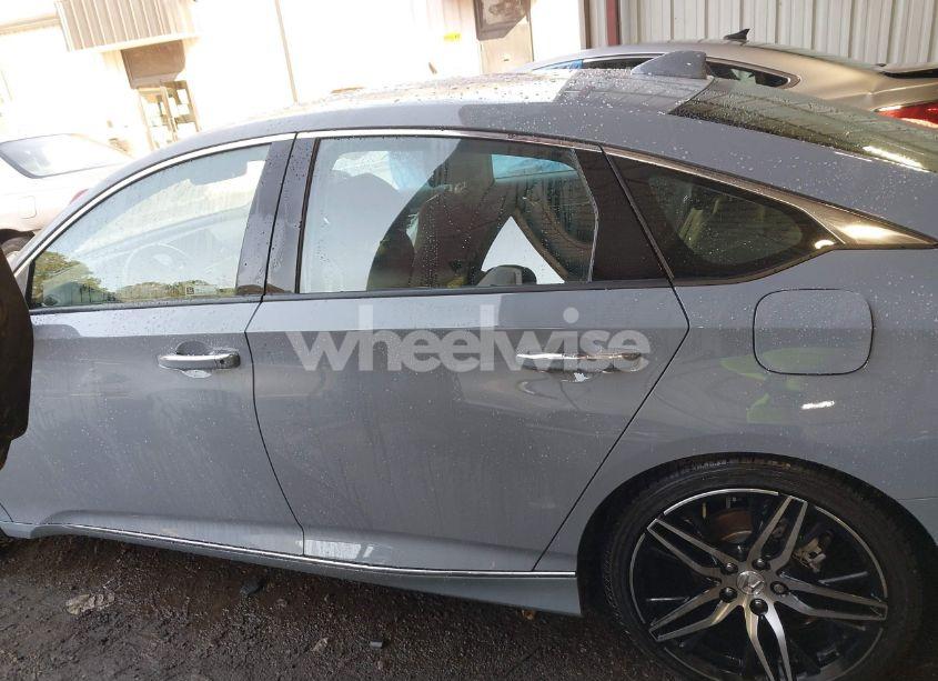 Photo 14 of 2021 Honda Accord TOURING (VIN 1HGCV2F95MA001548)