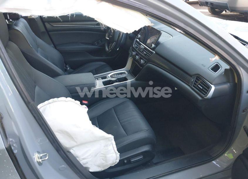 Photo 5 of 2021 Honda Accord TOURING (VIN 1HGCV2F95MA001548)