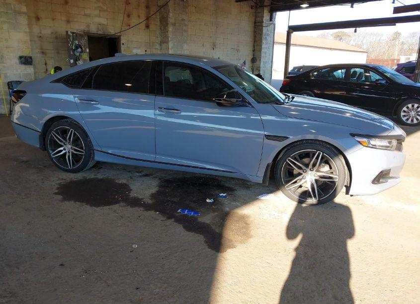 2022 Honda Accord TOURING (VIN 1HGCV2F95NA015676) main photo