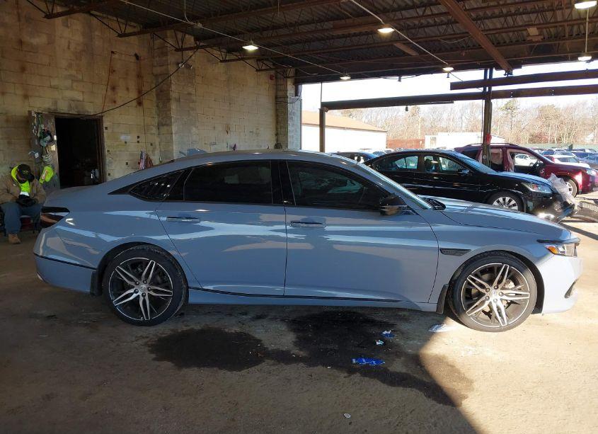 Photo 13 of 2022 Honda Accord TOURING (VIN 1HGCV2F95NA015676)