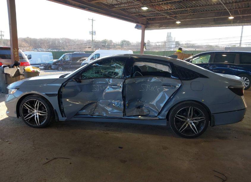 Photo 14 of 2022 Honda Accord TOURING (VIN 1HGCV2F95NA015676)