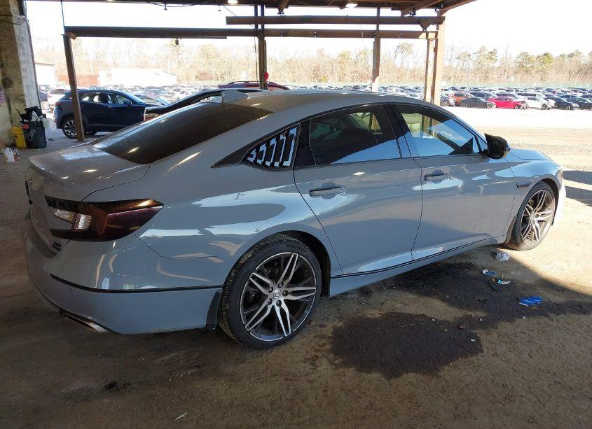 Photo 4 of 2022 Honda Accord TOURING (VIN 1HGCV2F95NA015676)