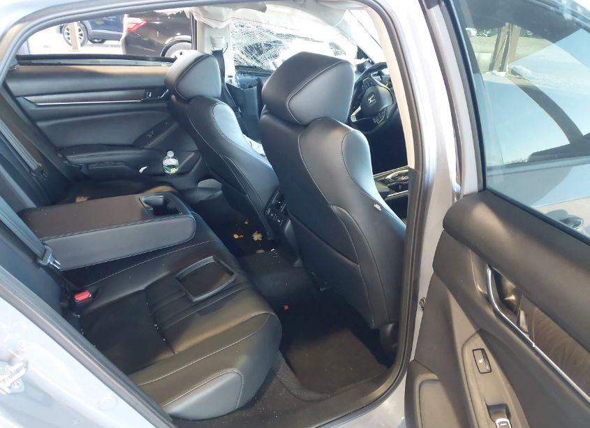 Photo 8 of 2022 Honda Accord TOURING (VIN 1HGCV2F95NA015676)