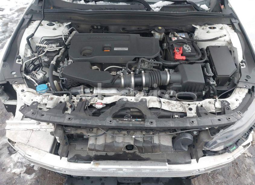 Photo 10 of 2018 Honda Accord TOURING 2.0T (VIN 1HGCV2F96JA002168)