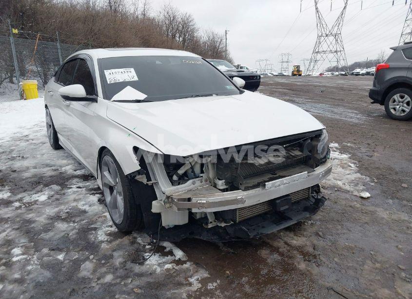 Photo 6 of 2018 Honda Accord TOURING 2.0T (VIN 1HGCV2F96JA002168)