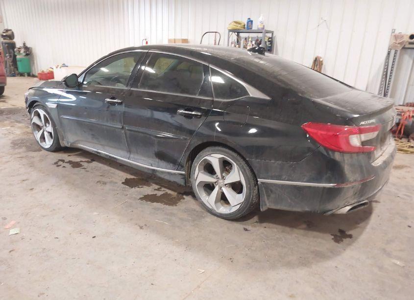 Photo 3 of 2018 Honda Accord TOURING 2.0T (VIN 1HGCV2F96JA012988)