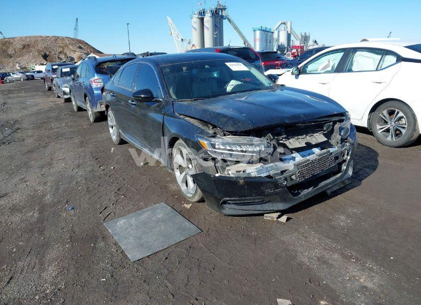 2018 Honda Accord TOURING 2.0T (VIN 1HGCV2F96JA029323) main photo