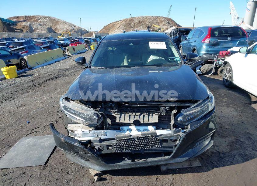 Photo 13 of 2018 Honda Accord TOURING 2.0T (VIN 1HGCV2F96JA029323)