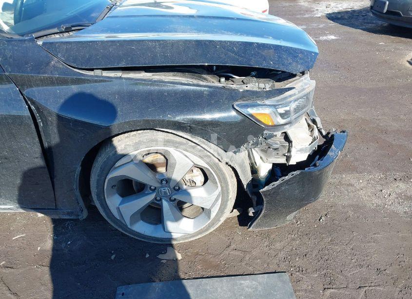 Photo 18 of 2018 Honda Accord TOURING 2.0T (VIN 1HGCV2F96JA029323)