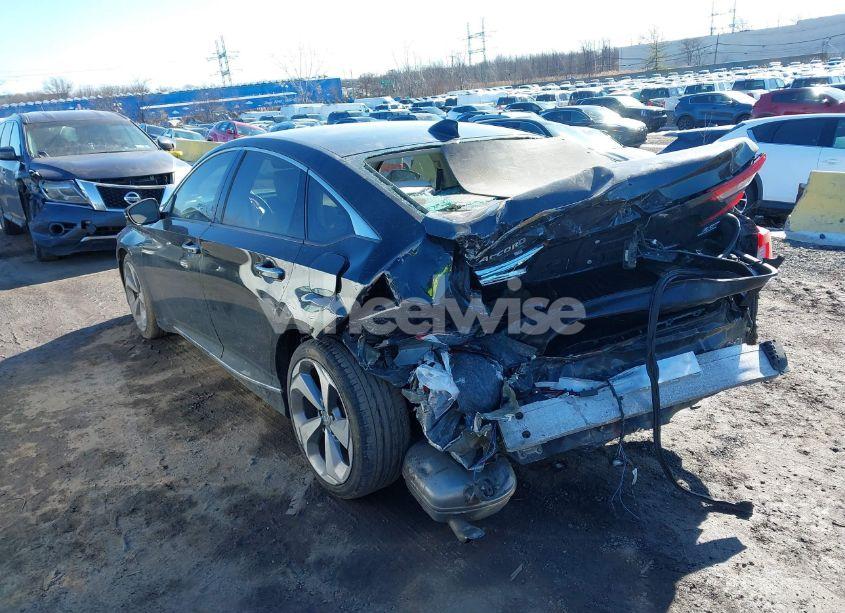 Photo 3 of 2018 Honda Accord TOURING 2.0T (VIN 1HGCV2F96JA029323)