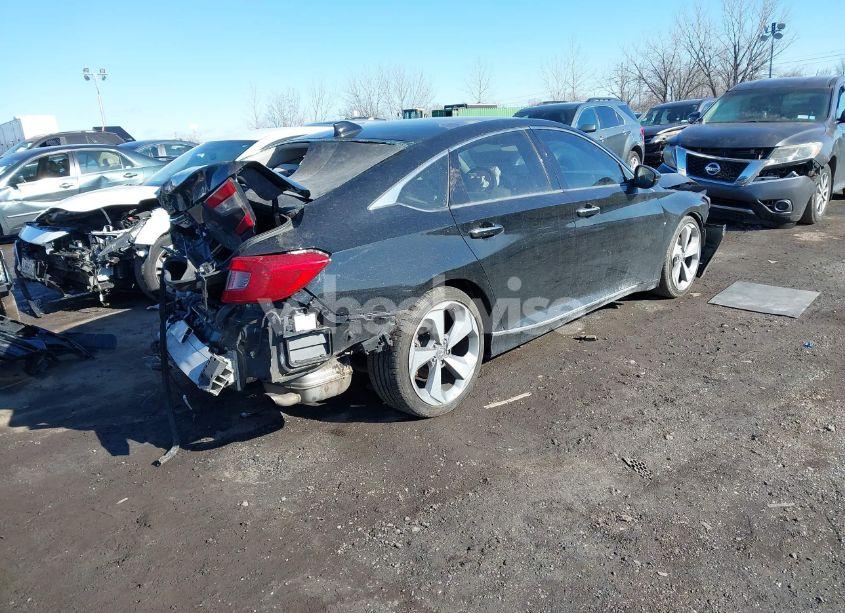 Photo 4 of 2018 Honda Accord TOURING 2.0T (VIN 1HGCV2F96JA029323)