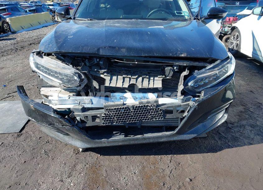 Photo 6 of 2018 Honda Accord TOURING 2.0T (VIN 1HGCV2F96JA029323)