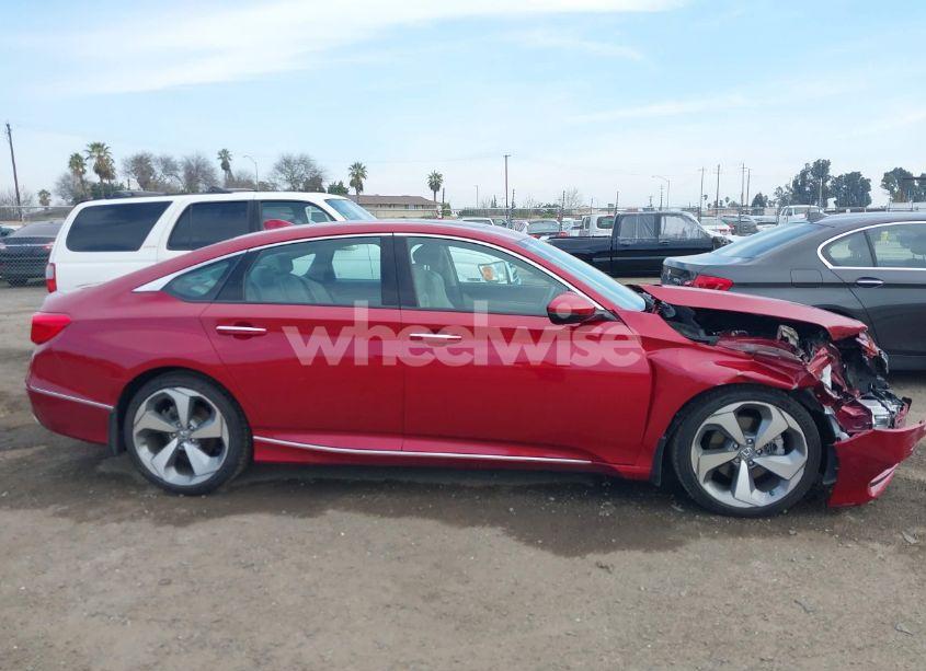 Photo 13 of 2018 Honda Accord TOURING 2.0T (VIN 1HGCV2F96JA035901)