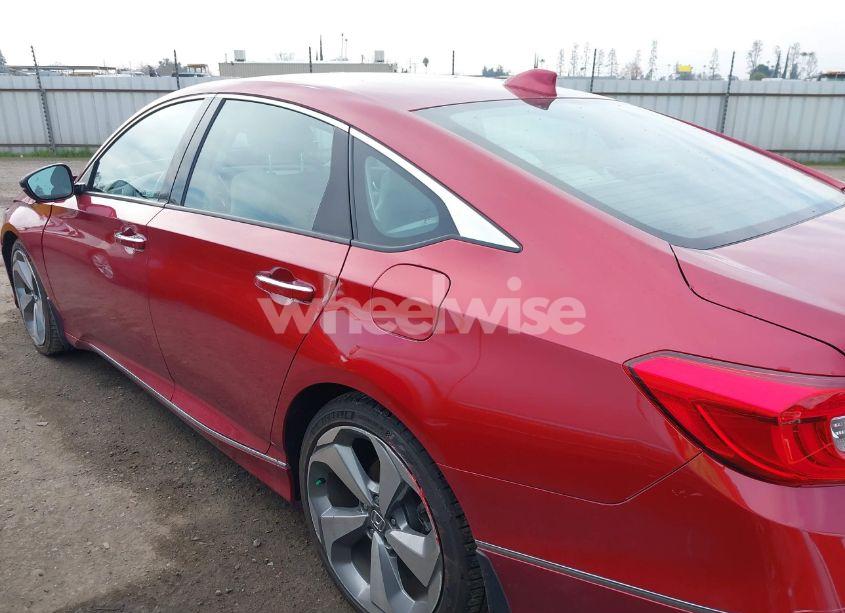 Photo 14 of 2018 Honda Accord TOURING 2.0T (VIN 1HGCV2F96JA035901)