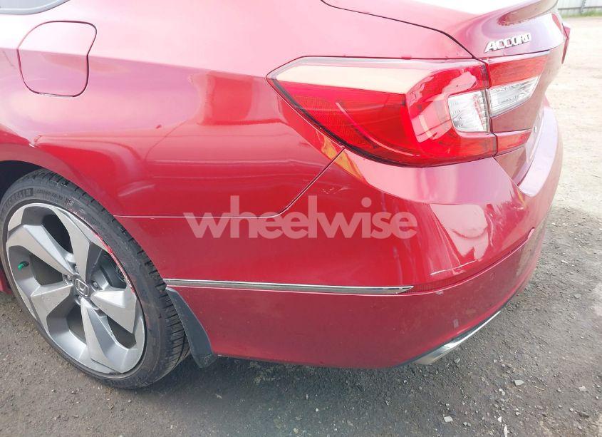 Photo 17 of 2018 Honda Accord TOURING 2.0T (VIN 1HGCV2F96JA035901)