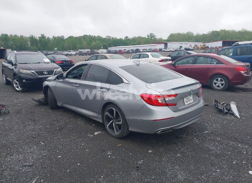 Photo 3 of 2019 Honda Accord TOURING 2.0T (VIN 1HGCV2F96KA009445)