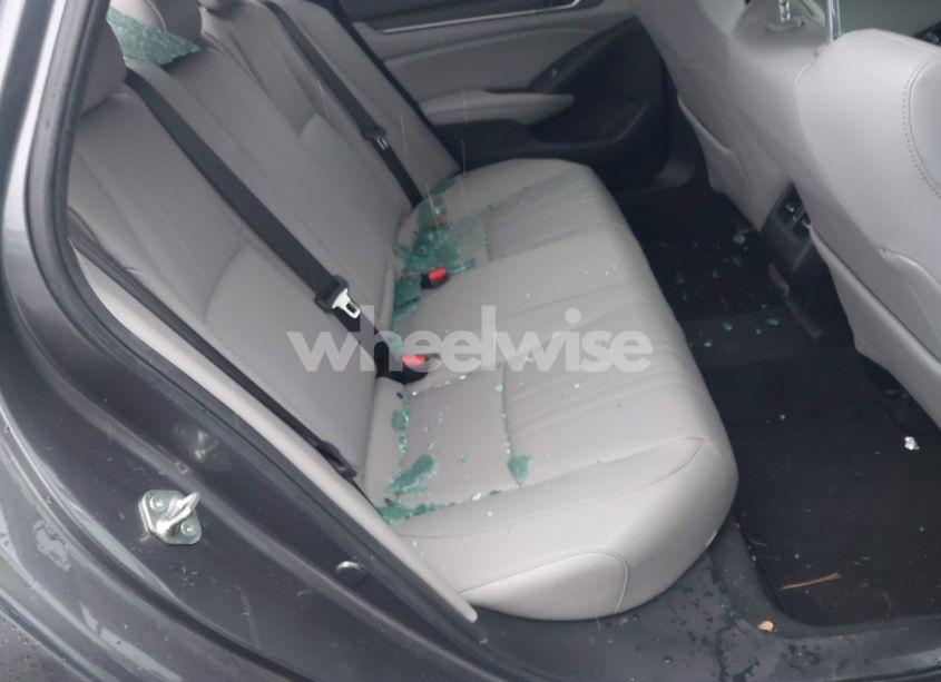 Photo 8 of 2019 Honda Accord TOURING 2.0T (VIN 1HGCV2F96KA021756)