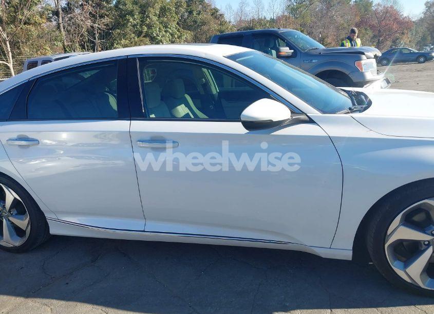 Photo 13 of 2020 Honda Accord TOURING (VIN 1HGCV2F96LA024724)