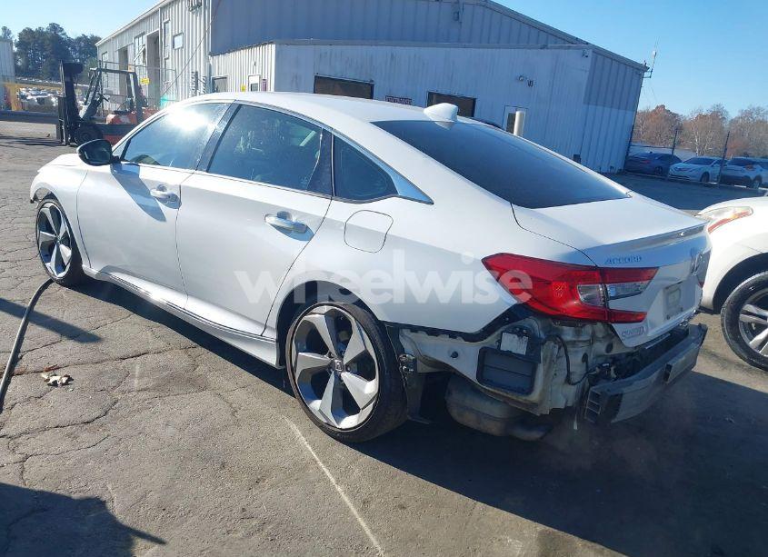 Photo 3 of 2020 Honda Accord TOURING (VIN 1HGCV2F96LA024724)