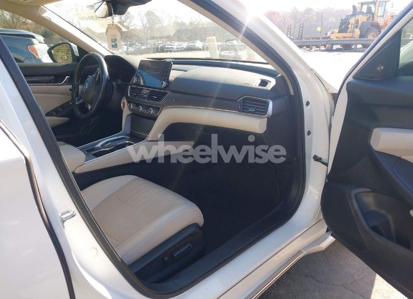 Photo 5 of 2020 Honda Accord TOURING (VIN 1HGCV2F96LA024724)