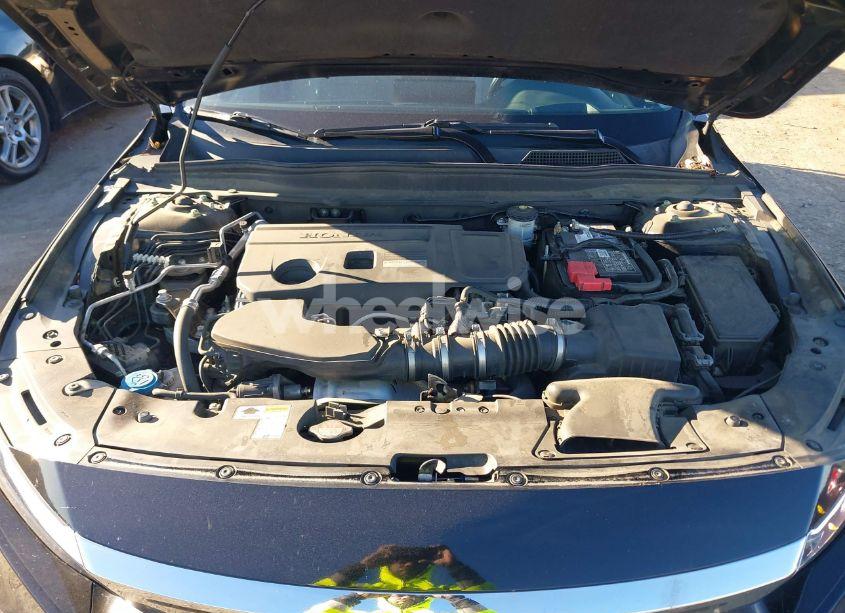 Photo 10 of 2018 Honda Accord TOURING 2.0T (VIN 1HGCV2F97JA016449)