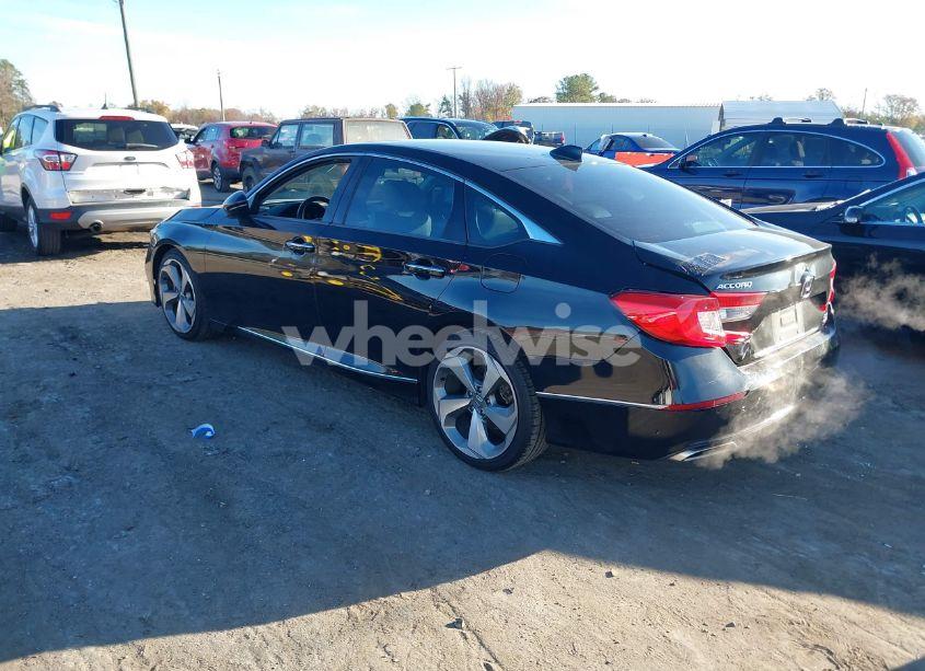 Photo 3 of 2018 Honda Accord TOURING 2.0T (VIN 1HGCV2F97JA016449)