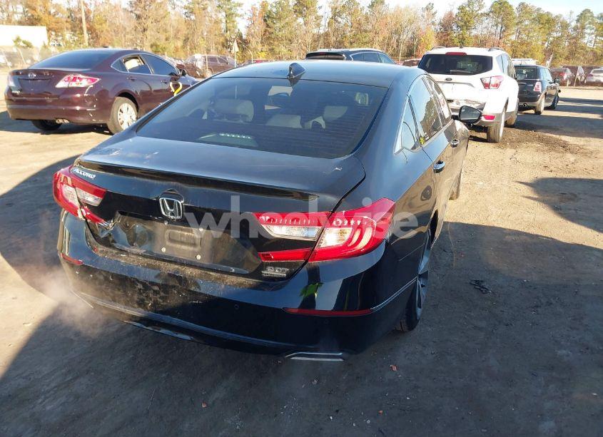 Photo 4 of 2018 Honda Accord TOURING 2.0T (VIN 1HGCV2F97JA016449)