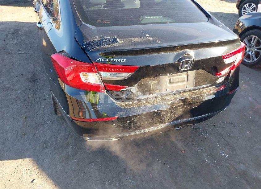 Photo 6 of 2018 Honda Accord TOURING 2.0T (VIN 1HGCV2F97JA016449)