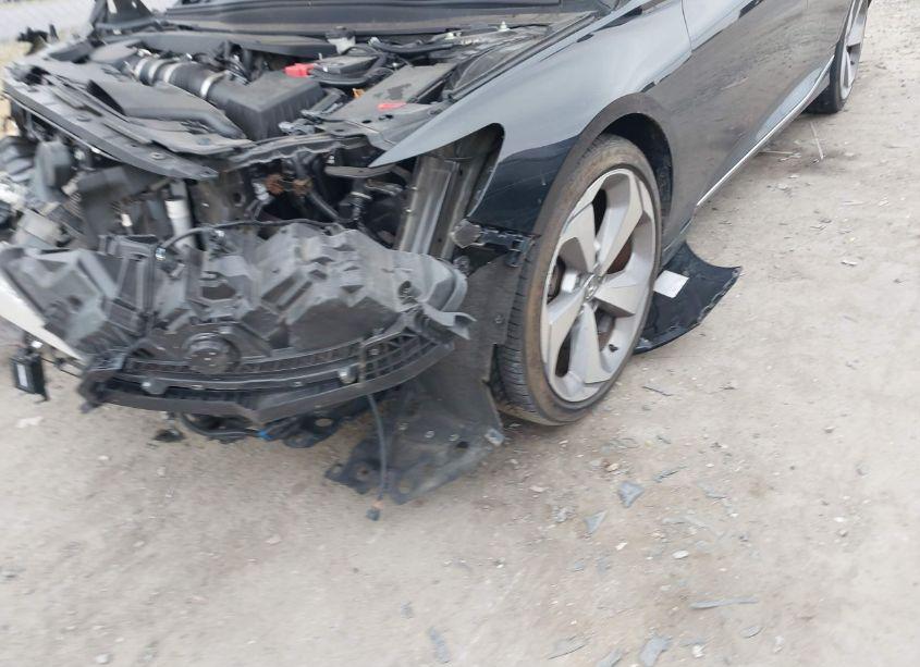 Photo 6 of 2018 Honda Accord TOURING 2.0T (VIN 1HGCV2F97JA028004)