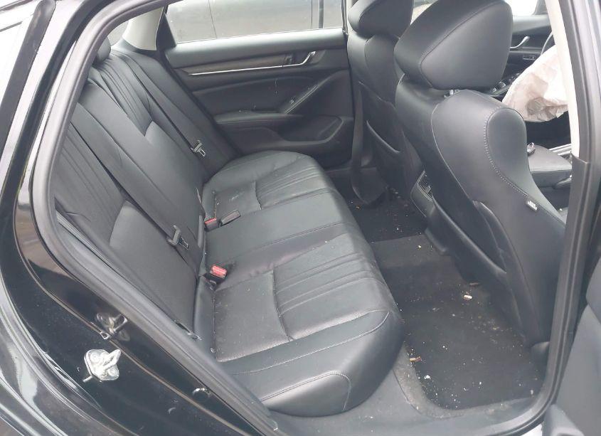 Photo 8 of 2018 Honda Accord TOURING 2.0T (VIN 1HGCV2F97JA028004)