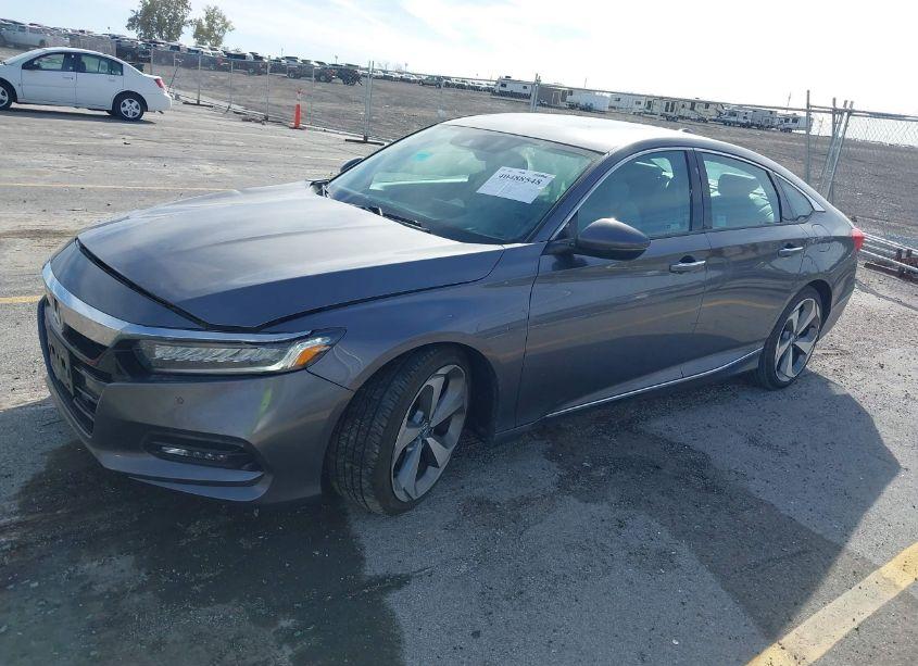 Photo 2 of 2018 Honda Accord TOURING 2.0T (VIN 1HGCV2F97JA051153)