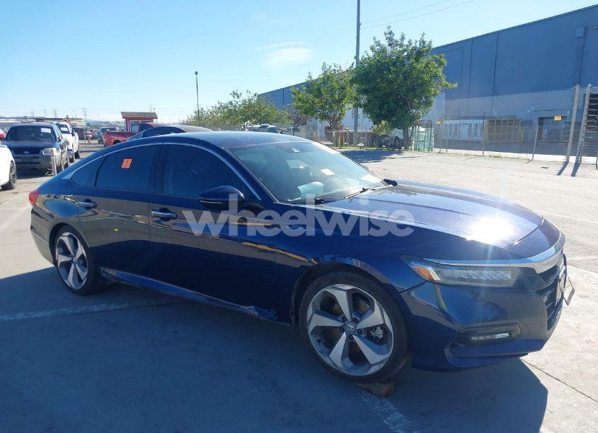 2019 Honda Accord TOURING 2.0T (VIN 1HGCV2F97KA008630) main photo