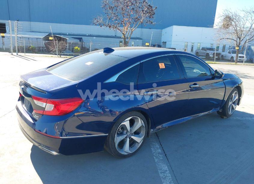 Photo 4 of 2019 Honda Accord TOURING 2.0T (VIN 1HGCV2F97KA008630)