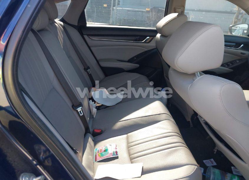 Photo 8 of 2019 Honda Accord TOURING 2.0T (VIN 1HGCV2F97KA008630)