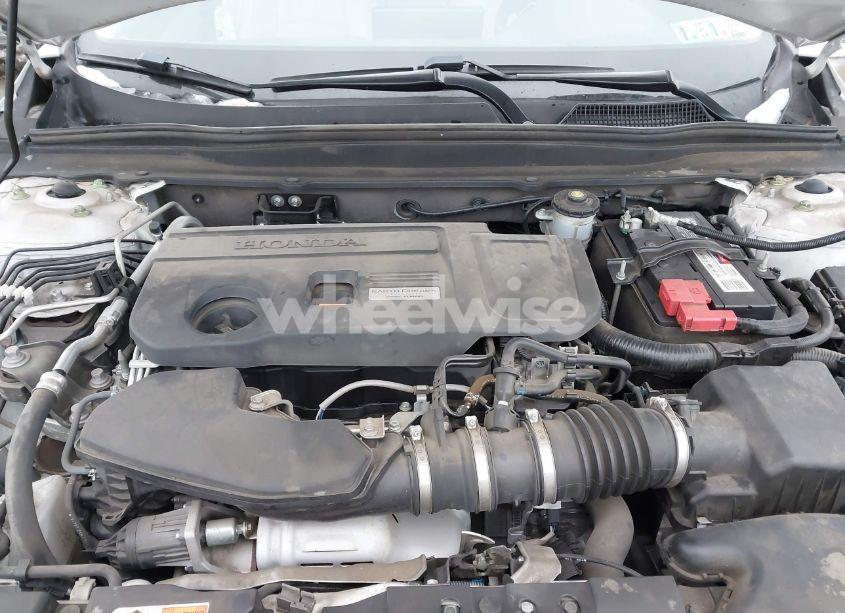 Photo 10 of 2019 Honda Accord TOURING 2.0T (VIN 1HGCV2F97KA014542)