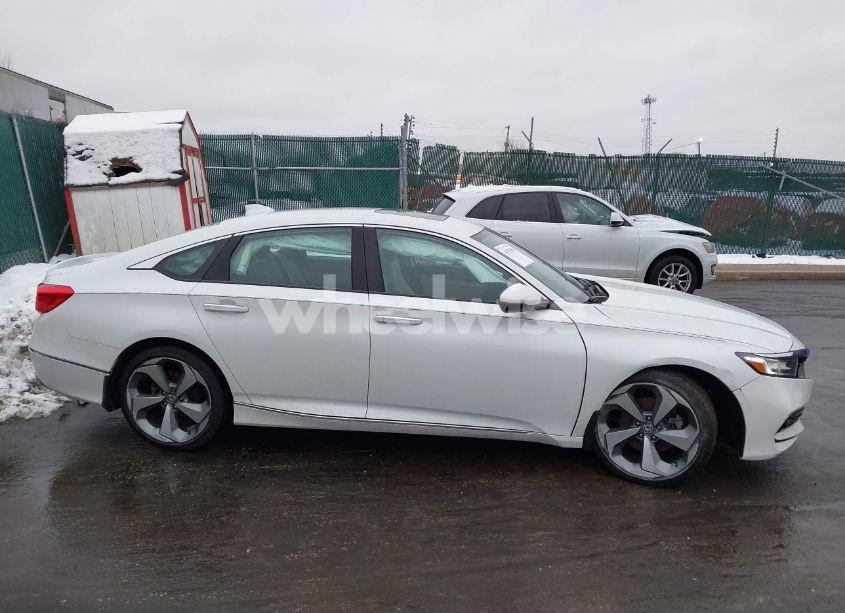 Photo 13 of 2019 Honda Accord TOURING 2.0T (VIN 1HGCV2F97KA014542)