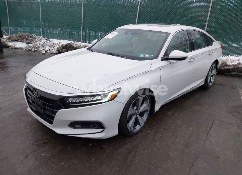 Photo 2 of 2019 Honda Accord TOURING 2.0T (VIN 1HGCV2F97KA014542)