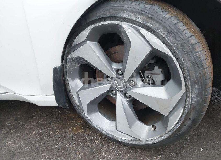 Photo 6 of 2019 Honda Accord TOURING 2.0T (VIN 1HGCV2F97KA014542)