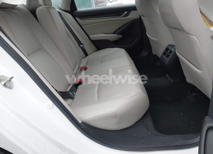 Photo 8 of 2019 Honda Accord TOURING 2.0T (VIN 1HGCV2F97KA014542)
