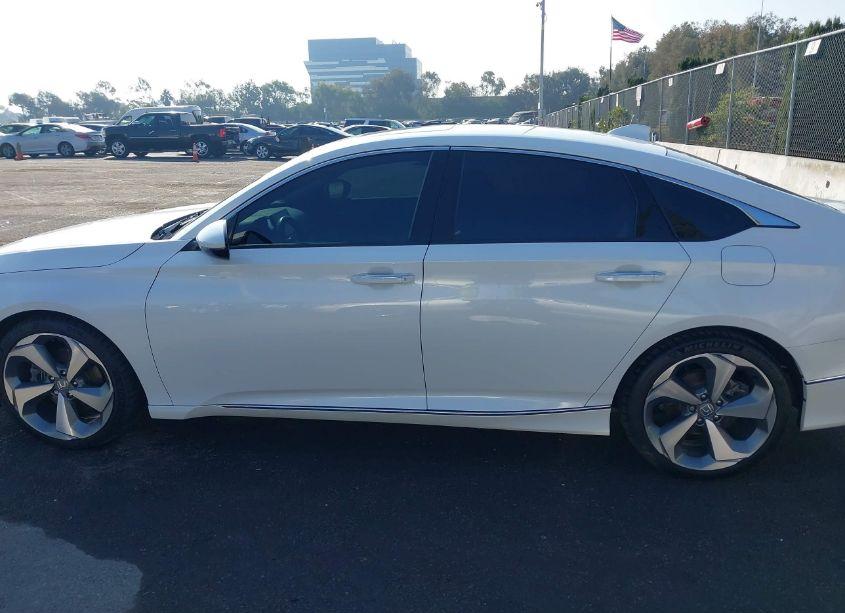 Photo 14 of 2020 Honda Accord TOURING (VIN 1HGCV2F97LA007866)