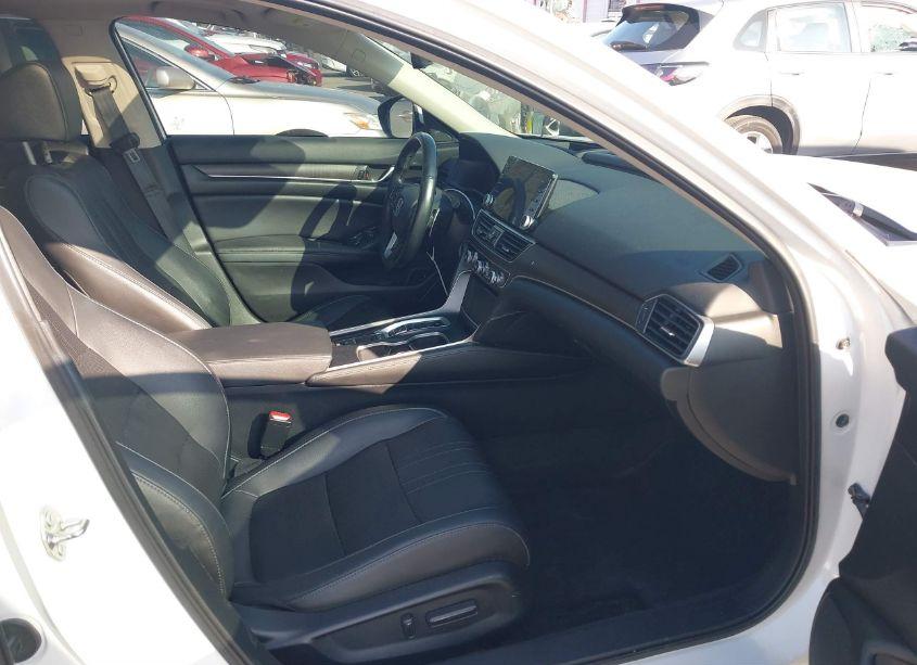 Photo 5 of 2020 Honda Accord TOURING (VIN 1HGCV2F97LA007866)