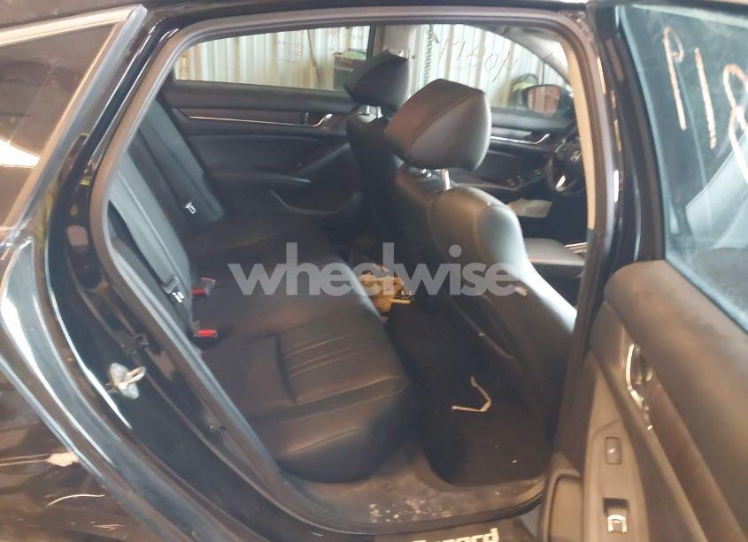 Photo 8 of 2018 Honda Accord TOURING 2.0T (VIN 1HGCV2F98JA008439)