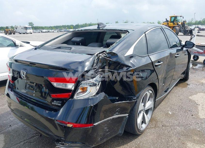 Photo 4 of 2018 Honda Accord TOURING 2.0T (VIN 1HGCV2F98JA010935)