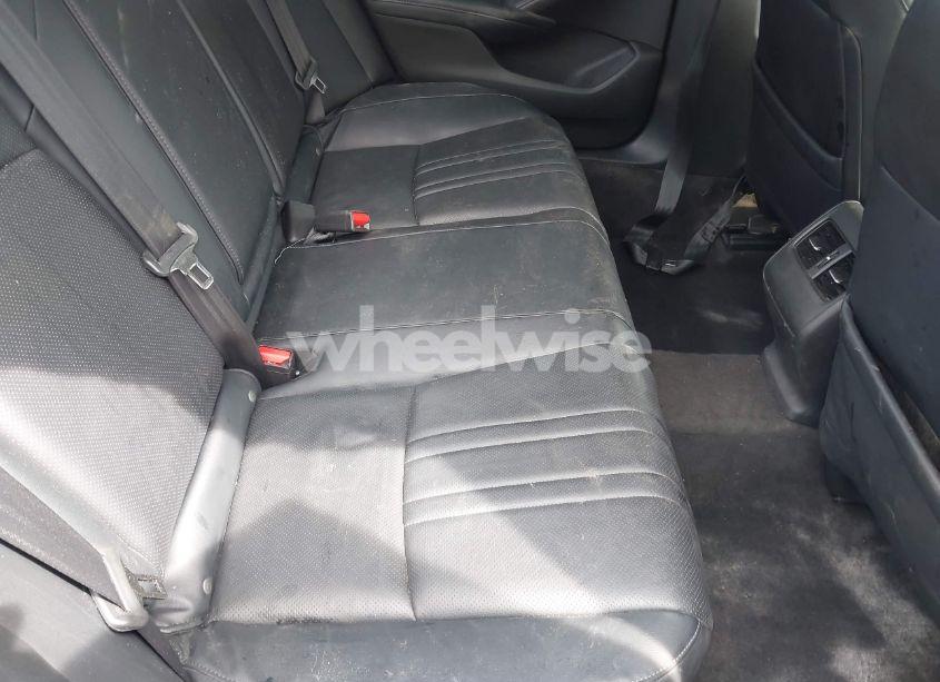 Photo 8 of 2018 Honda Accord TOURING 2.0T (VIN 1HGCV2F98JA010935)