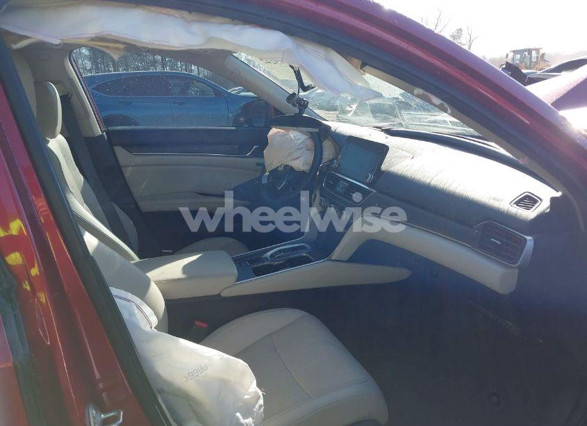 Photo 5 of 2018 Honda Accord TOURING 2.0T (VIN 1HGCV2F98JA046639)