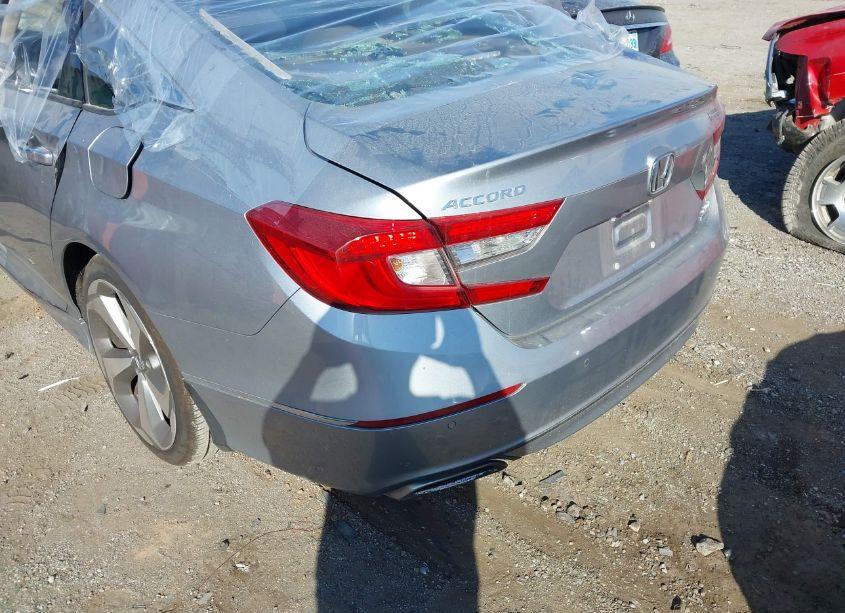 Photo 3 of 2019 Honda Accord TOURING 2.0T (VIN 1HGCV2F98KA006417)