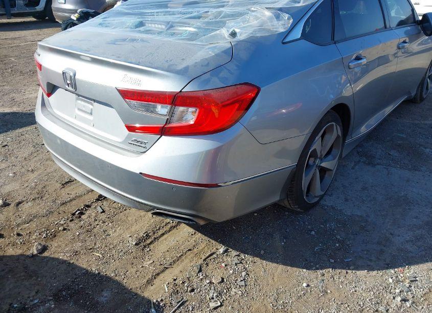 Photo 4 of 2019 Honda Accord TOURING 2.0T (VIN 1HGCV2F98KA006417)