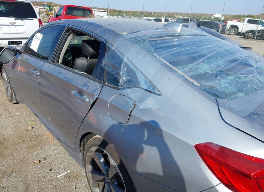 Photo 6 of 2019 Honda Accord TOURING 2.0T (VIN 1HGCV2F98KA006417)