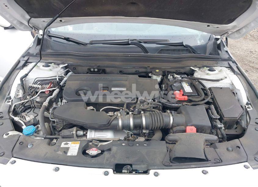 Photo 10 of 2019 Honda Accord TOURING 2.0T (VIN 1HGCV2F98KA022987)